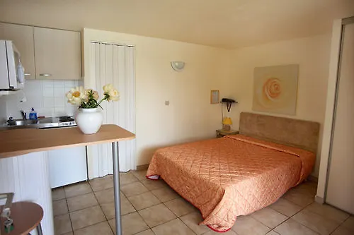 Le Thimothee : Hotel & Studios Saint-Raphael