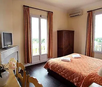Le Thimothee : Hotel & Studios Saint-Raphael  2*, Saint-Raphael (Var) France