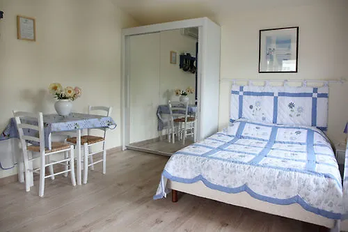 **  Le Thimothee : Hotel & Studios Saint-Raphael  France