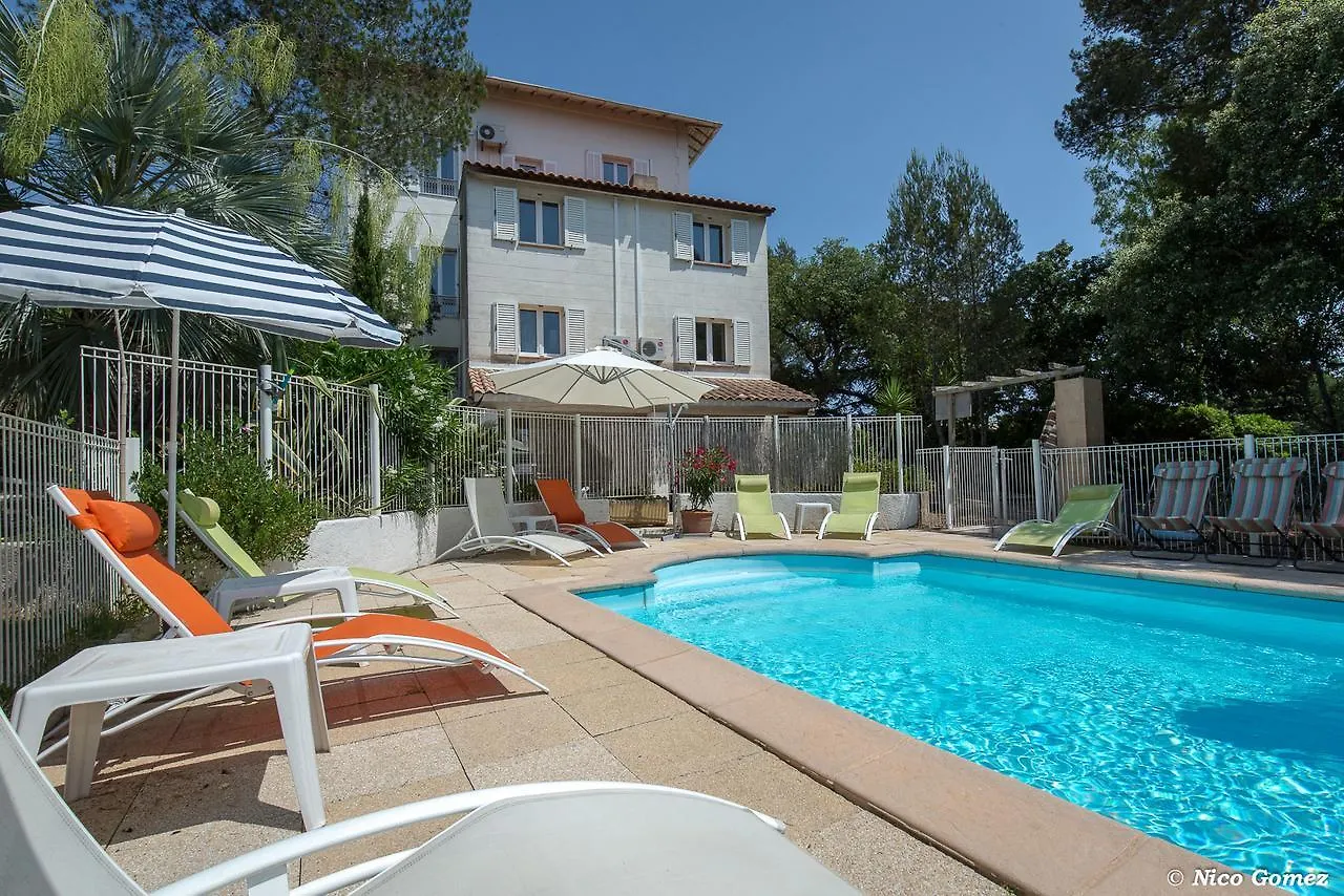 Le Thimothee : Hotel & Studios Saint-Raphael  2*, Saint-Raphael (Var) France