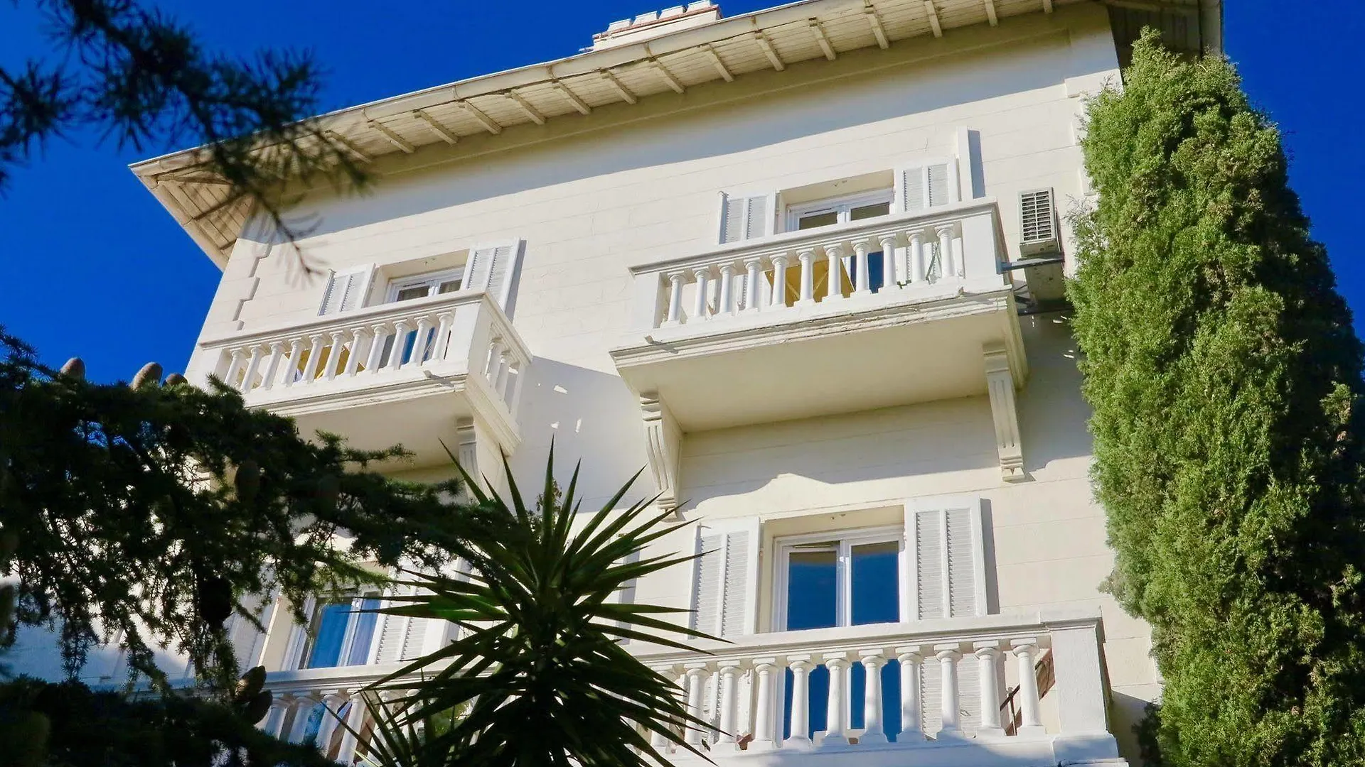Le Thimothée : Hôtel&Studios Saint-Raphaël Hotel