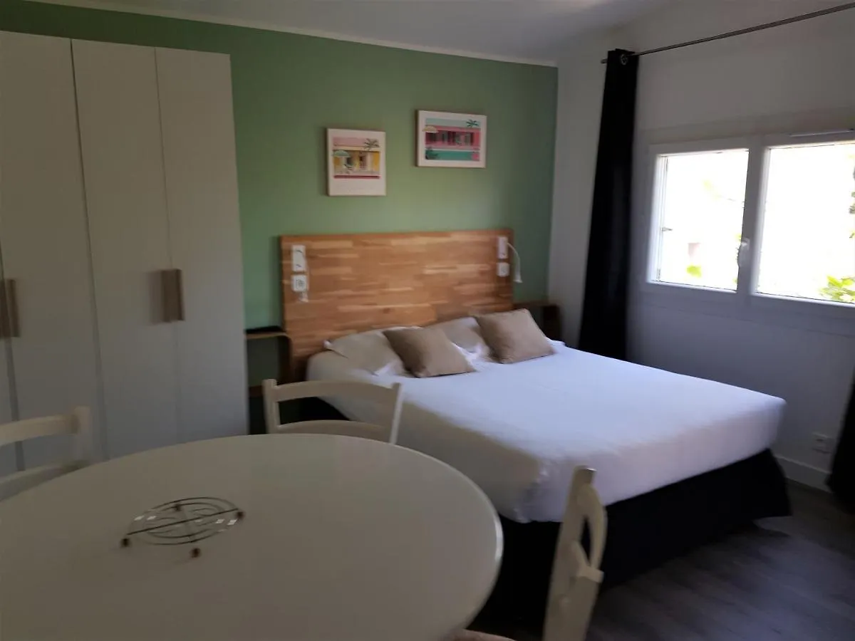 Le Thimothee : Hotel & Studios Saint-Raphael  2*, Saint-Raphael (Var) France